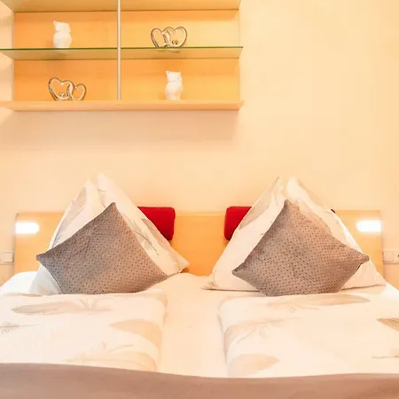 דירה Herzstuckl In Den Nockbergen *